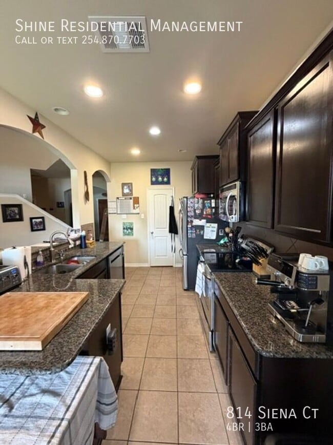 Building Photo - 814 Siena Ct