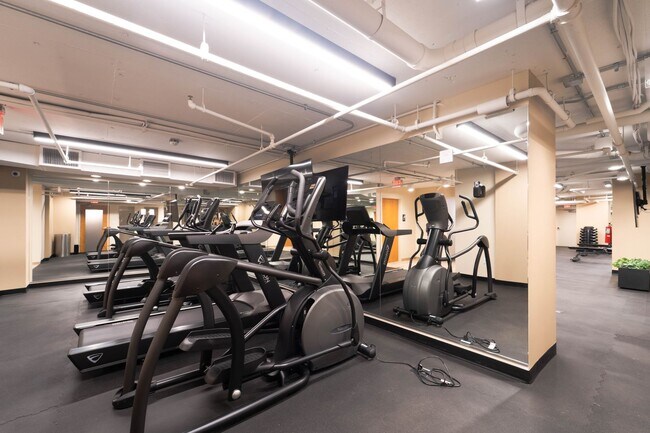 Building Photo - Contemporary 2BR/2BA Corner Condo at The Encore of McLean