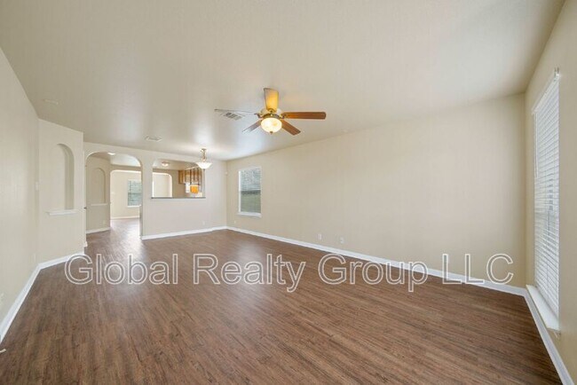 Building Photo - 537 Starling Creek