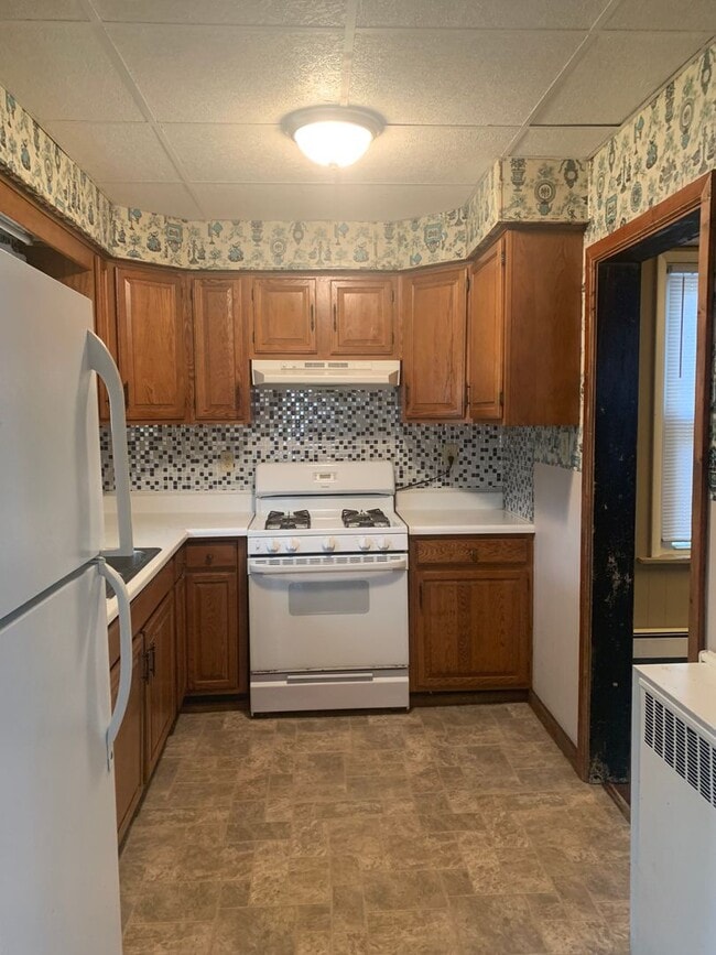 Building Photo - Dallastown SD 3 Bedroom House-Yard, Parking