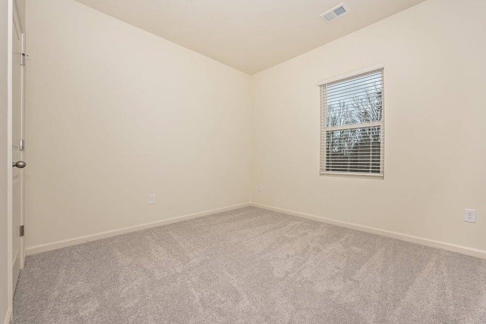 Building Photo - 7620 Saffron Ave