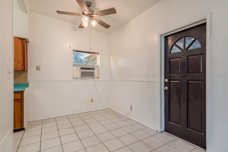 Building Photo - 1714 W Fern St