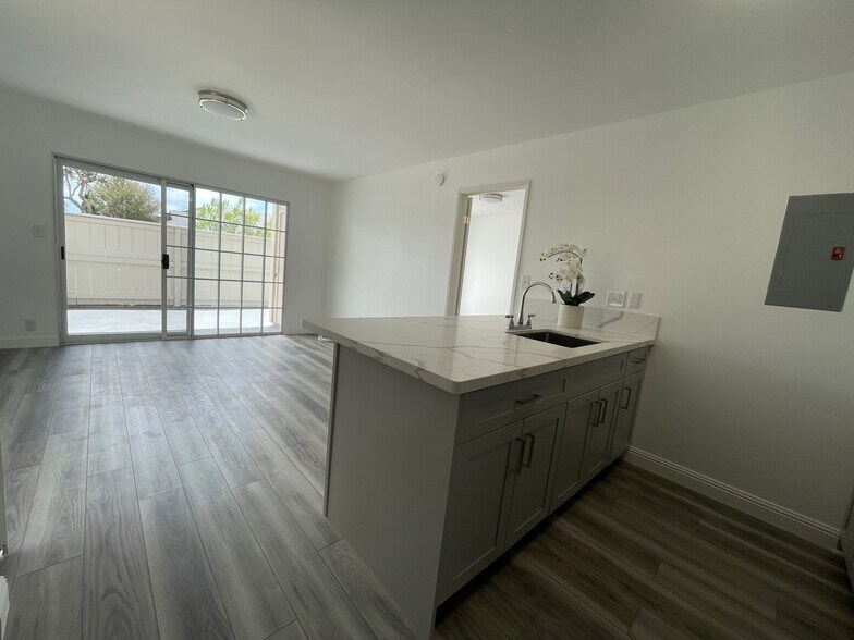 Building Photo - 94-1081 Kepakepa St