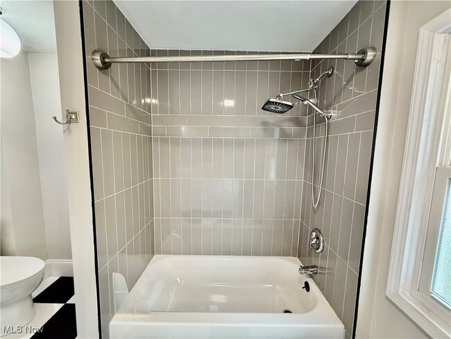 Building Photo - 1206 Foster Ave