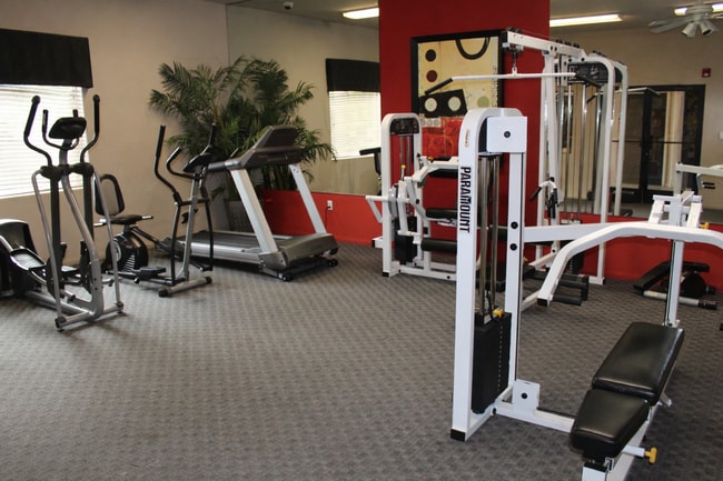 Building Photo - Fully upgraded condo with new flooring, paint, and appliances in Southwest Las Vegas