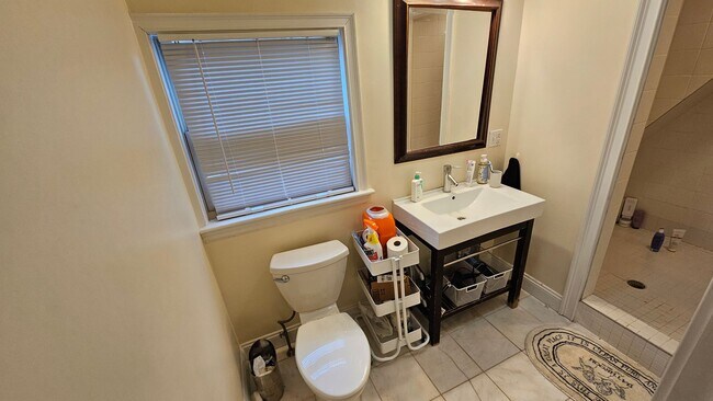 Building Photo - Live Next Door to BC! 6bd/2.5bath available for 8/31/2027!