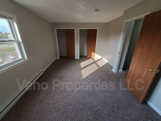 Building Photo - 2016 St Paul Dr