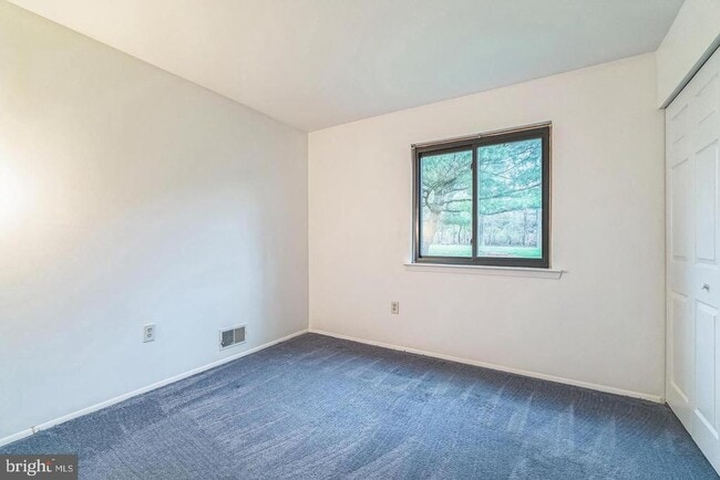 Building Photo - 2407 Adams Ct