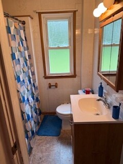 Bathroom(1st floor) - 956 Bedford St