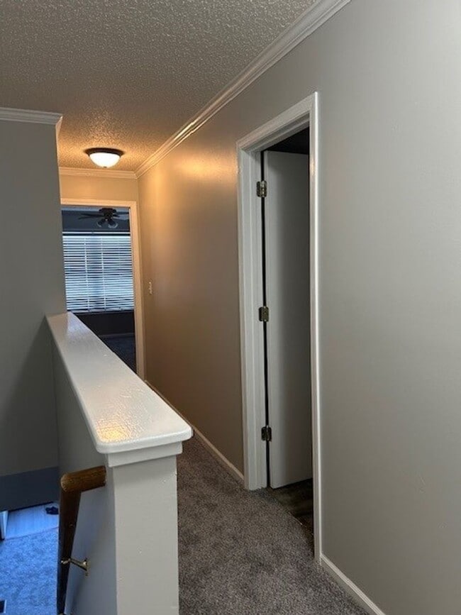 Building Photo - Beautiful 2bd 1.5 bath town home for rent ...