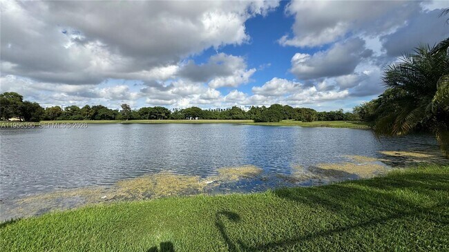 Building Photo - 9688 Fontainebleau Blvd