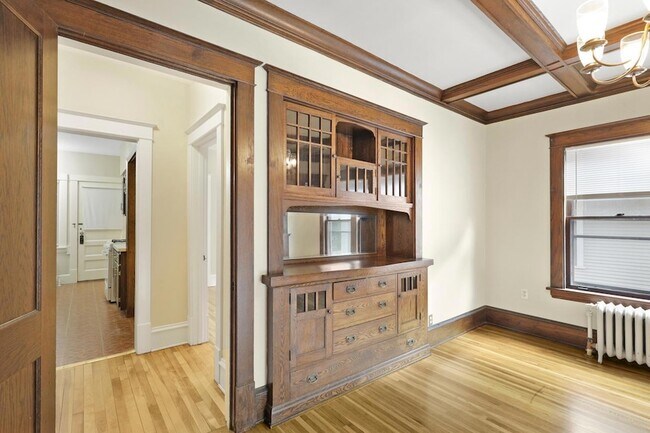 Building Photo - 971 Goodrich Ave