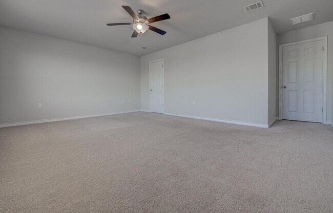 Building Photo - 11820 Coyote Call Way