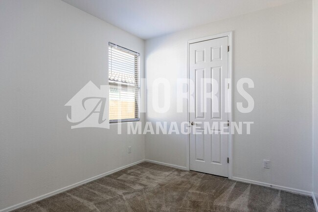 Building Photo - Beautiful Almost Brand New Home in Villago!