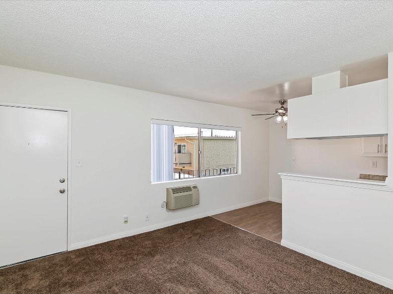 Building Photo - 16229 Woodruff Ave