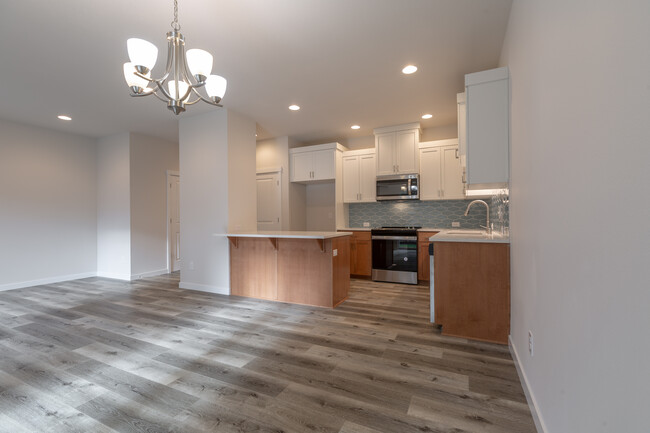 Dining Room - 16009 NE 30th St