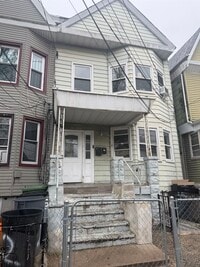 Building Photo - 290 Ege Ave