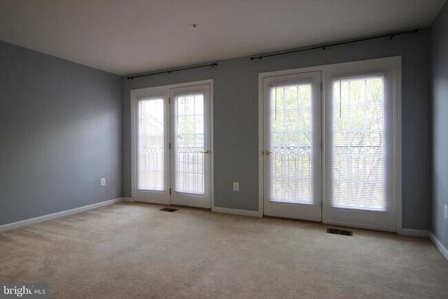 Building Photo - 2415 Rainswood Ln