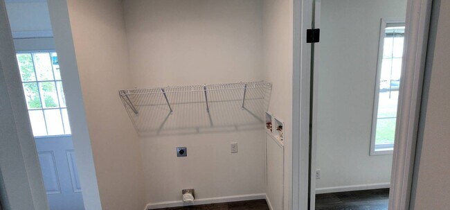 Building Photo - 10326 Old Leo Rd