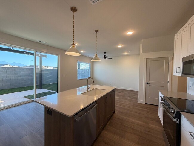 Building Photo - 614 Hemsworth Ln