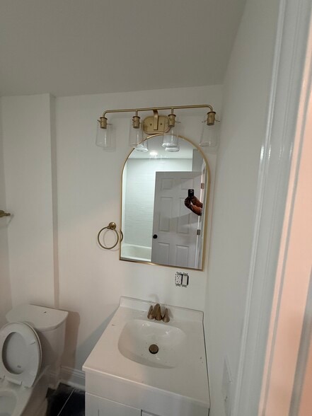 Bathroom 2 - 1629 W Granville Ave