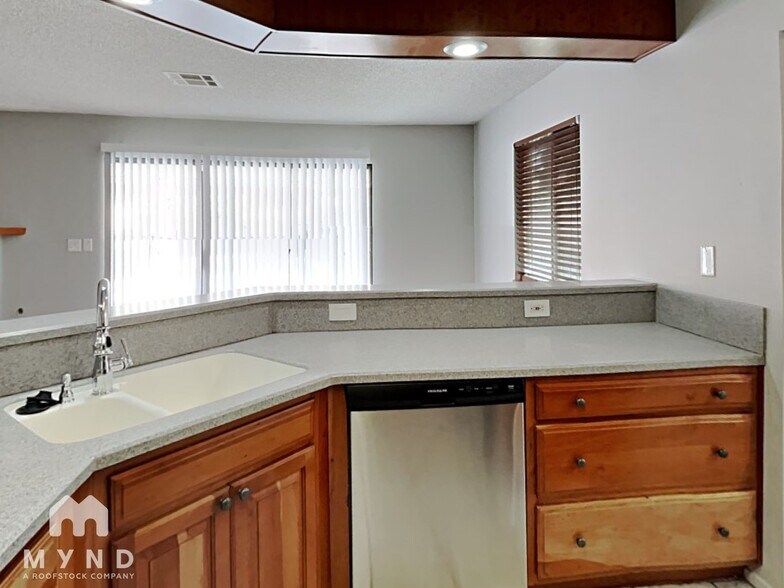 Building Photo - 142 Wynntry Dr
