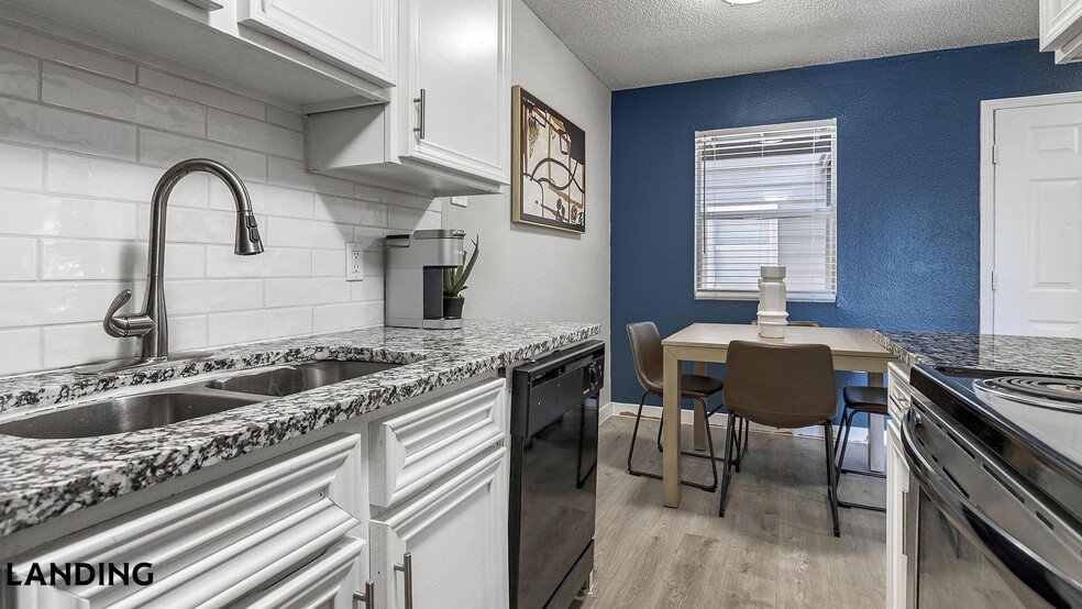 Building Photo - 130 Camino De Oro