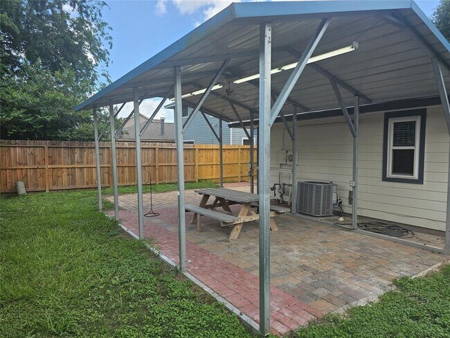 Building Photo - 19738 Swan Valley Dr
