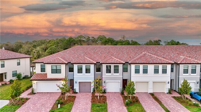 Building Photo - 1428 Weeping Willow Ct