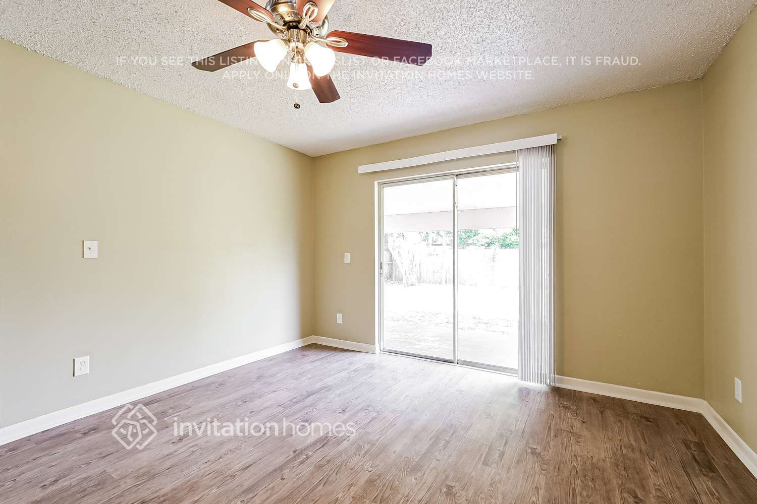 Building Photo - 409 S Hawthorn Cir
