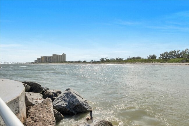 Building Photo - 200 Ocean Trail Way