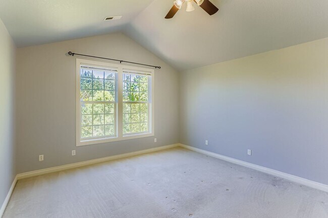 Building Photo - Spacious Bethany Home with Attached Garage, Fenced Yard, Washer/Dryer Included