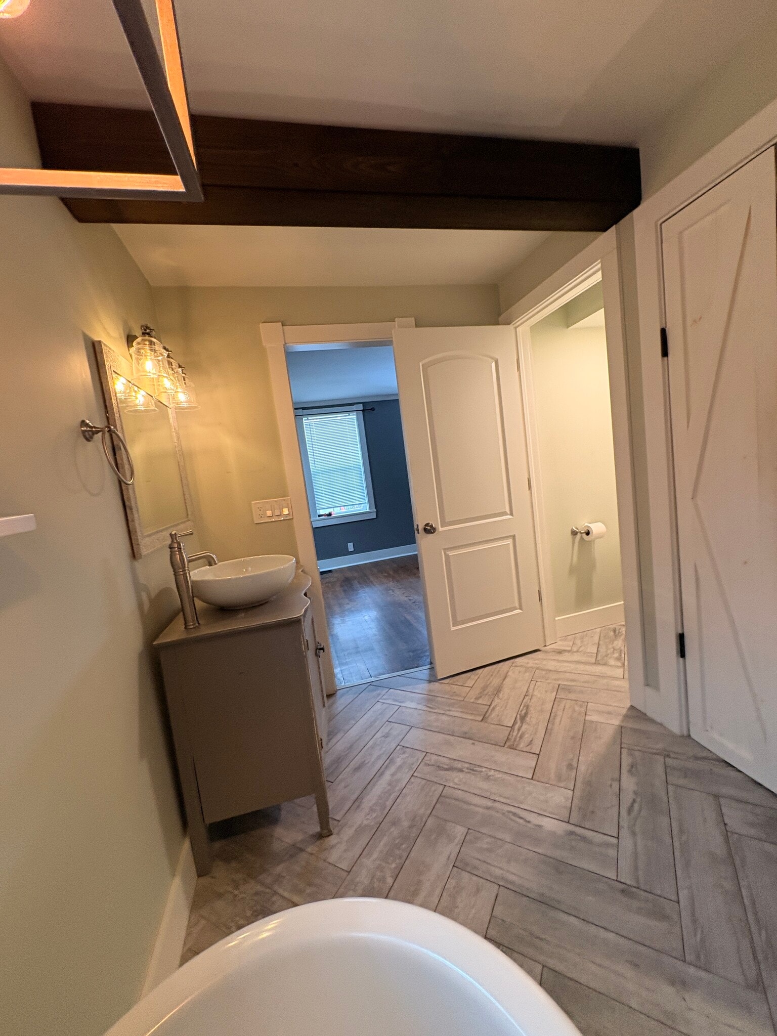 Building Photo - 104 Cottage Rd