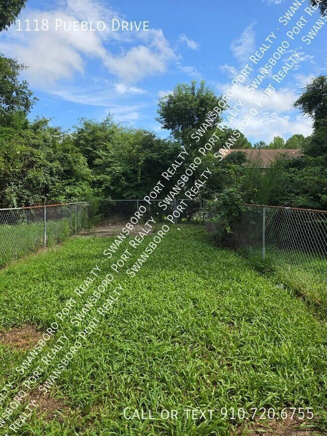 Building Photo - 1118 Pueblo Dr