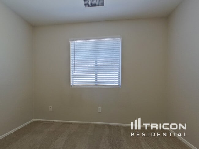 Building Photo - 25726 W St Kateri Dr
