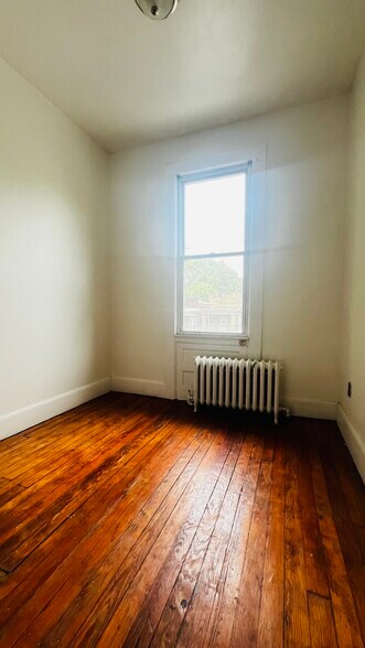 BEDROOM #4 - 187 Clerk St
