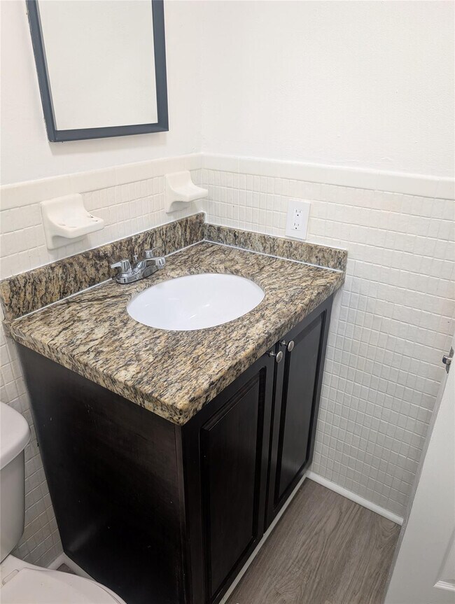 Building Photo - 5820 NW 17th Pl