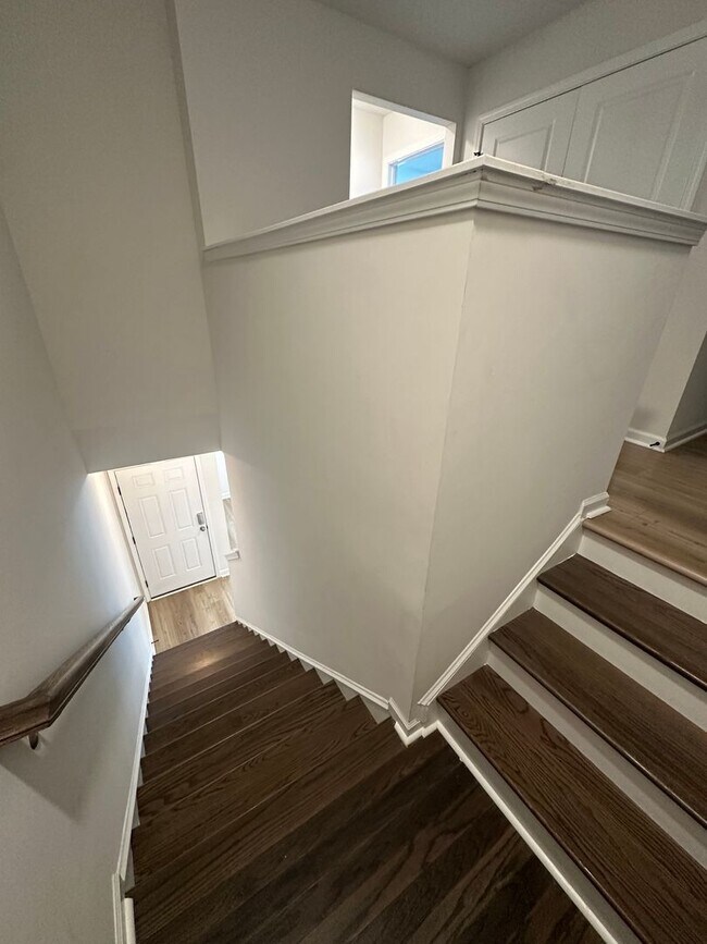 Building Photo - Spacious Townhome on Johns Island in Marsh...