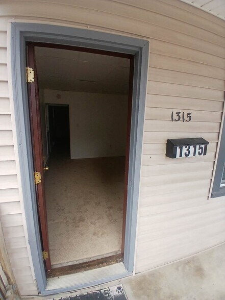 Building Photo - 1315 Virginia Ave