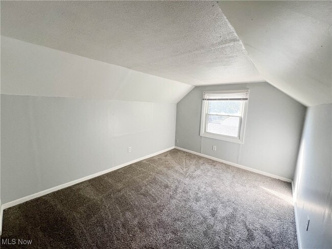 Building Photo - 2290 Suncrest Dr