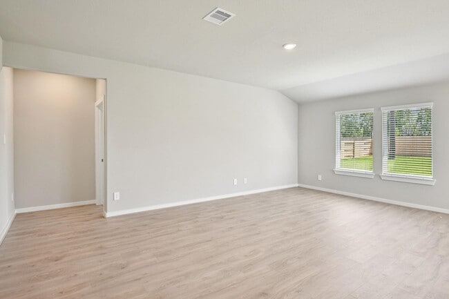Building Photo - 5423 Kingdom Heights Blvd