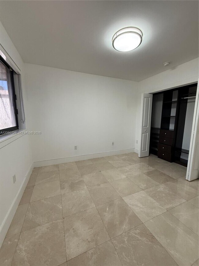Building Photo - 8881 SW 28th St