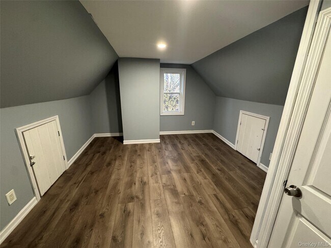 Building Photo - 122 Terrace Ave