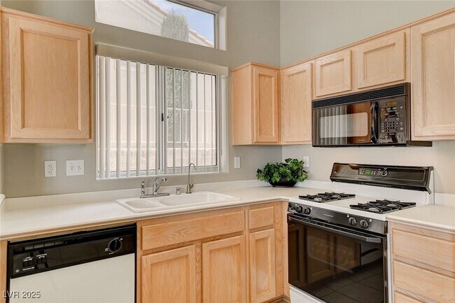 Building Photo - 10713 Grand Cypress Ave
