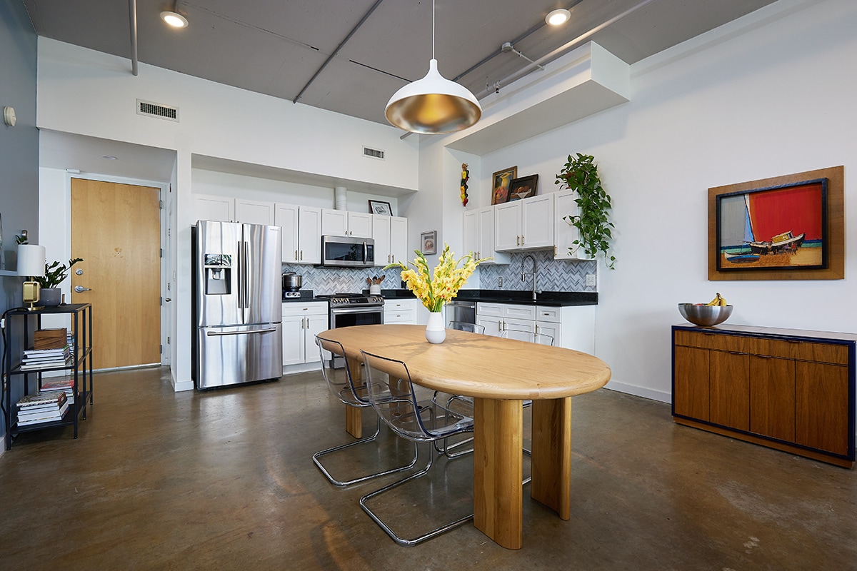 Kitchen/Dining Room - 701 Lamont St NW