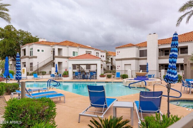 Building Photo - 11375 E Sahuaro Dr