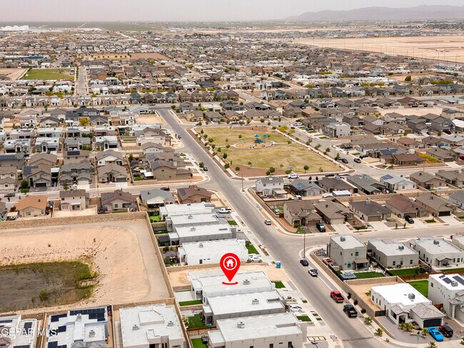 Building Photo - 2809 Tierra Garden Dr