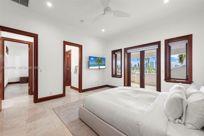 Building Photo - 432 S Hibiscus Dr