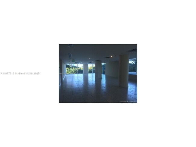 Building Photo - 2101 Brickell Ave