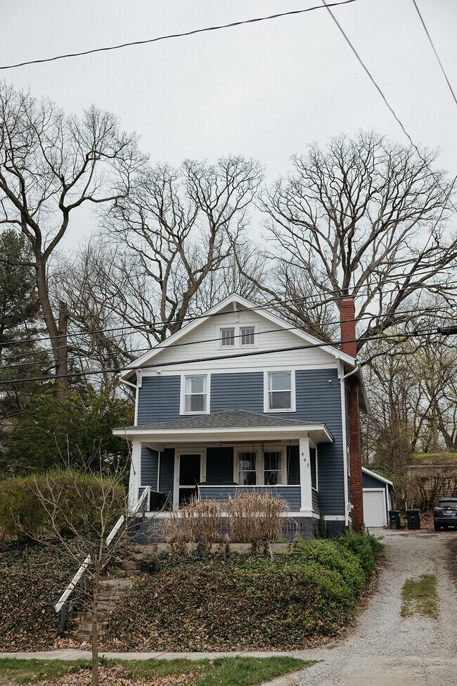 Building Photo - 442 Aqueduct St